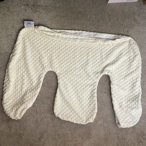 Twin Z nursing pillow ivory cover.